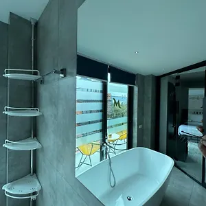Отель Grand In Old Town, Тбилиси